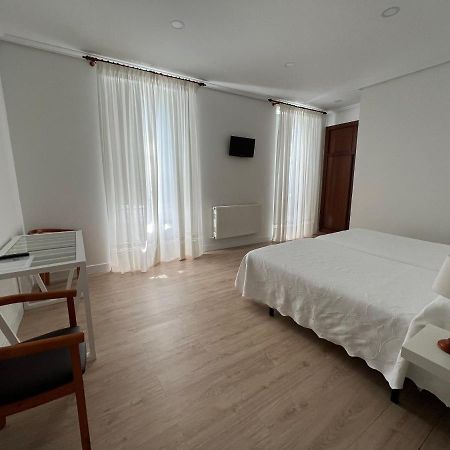 Hotel Ramona Laredo Exteriör bild